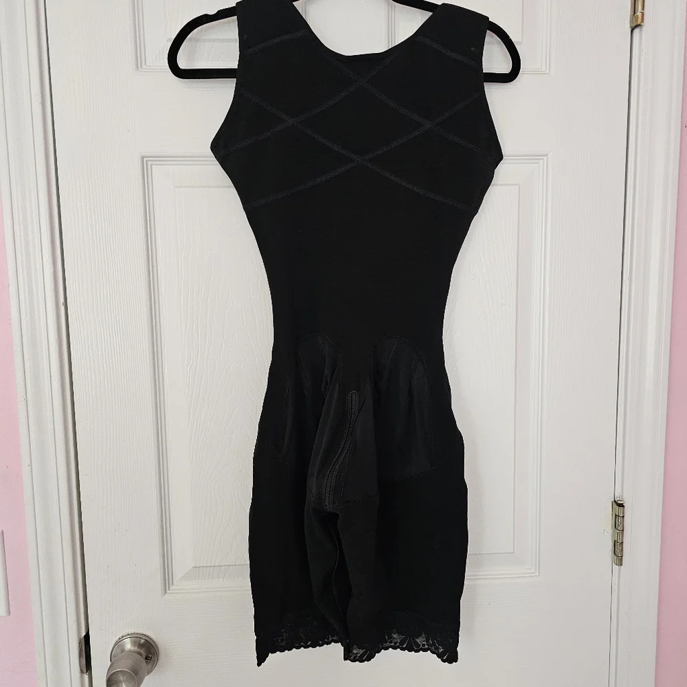Snatched body High-Waist Black Full Body Shaper with Adjustable Straps - Picture 5 of 5